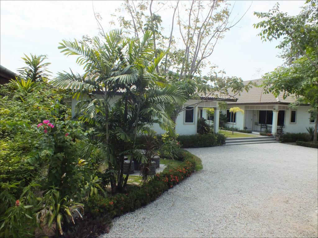 Vacation Garden Villa Thalang Kültér fotó